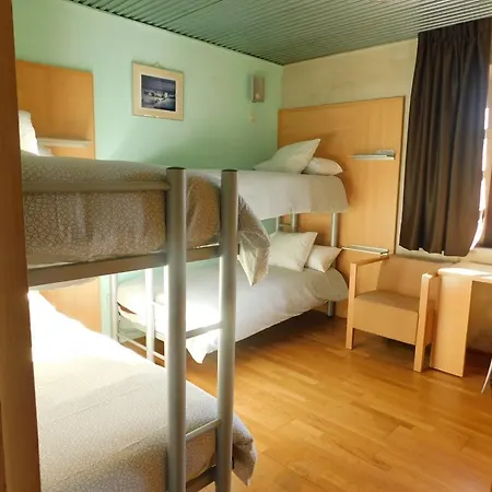 Via De La Plata Hostel Hervas
